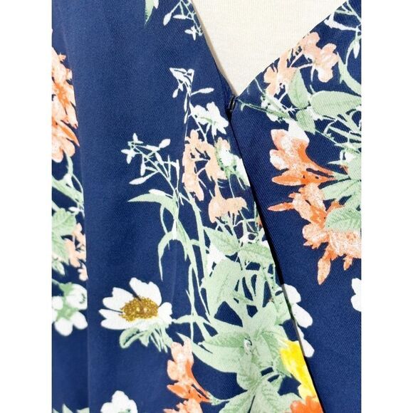 Forever 21 Criss Cross Floral Sleeveless Spaghetti Strap Tank‎ Top Blue Plus 1X - Picture 3 of 9